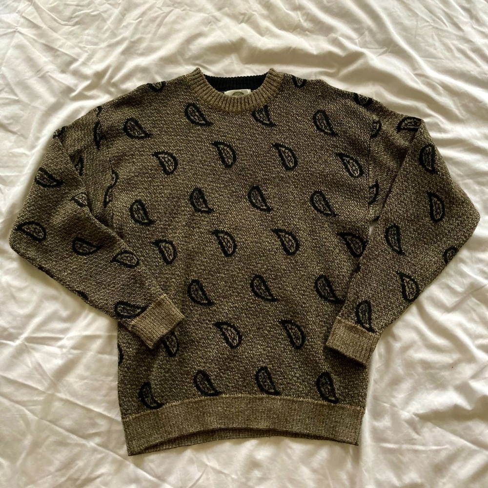 Vintage 1980’s crewneck knit sweater with paisley design. Winter fashion
